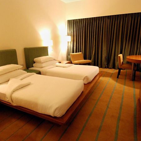 Hotel Parc Estique Pune Extérieur photo