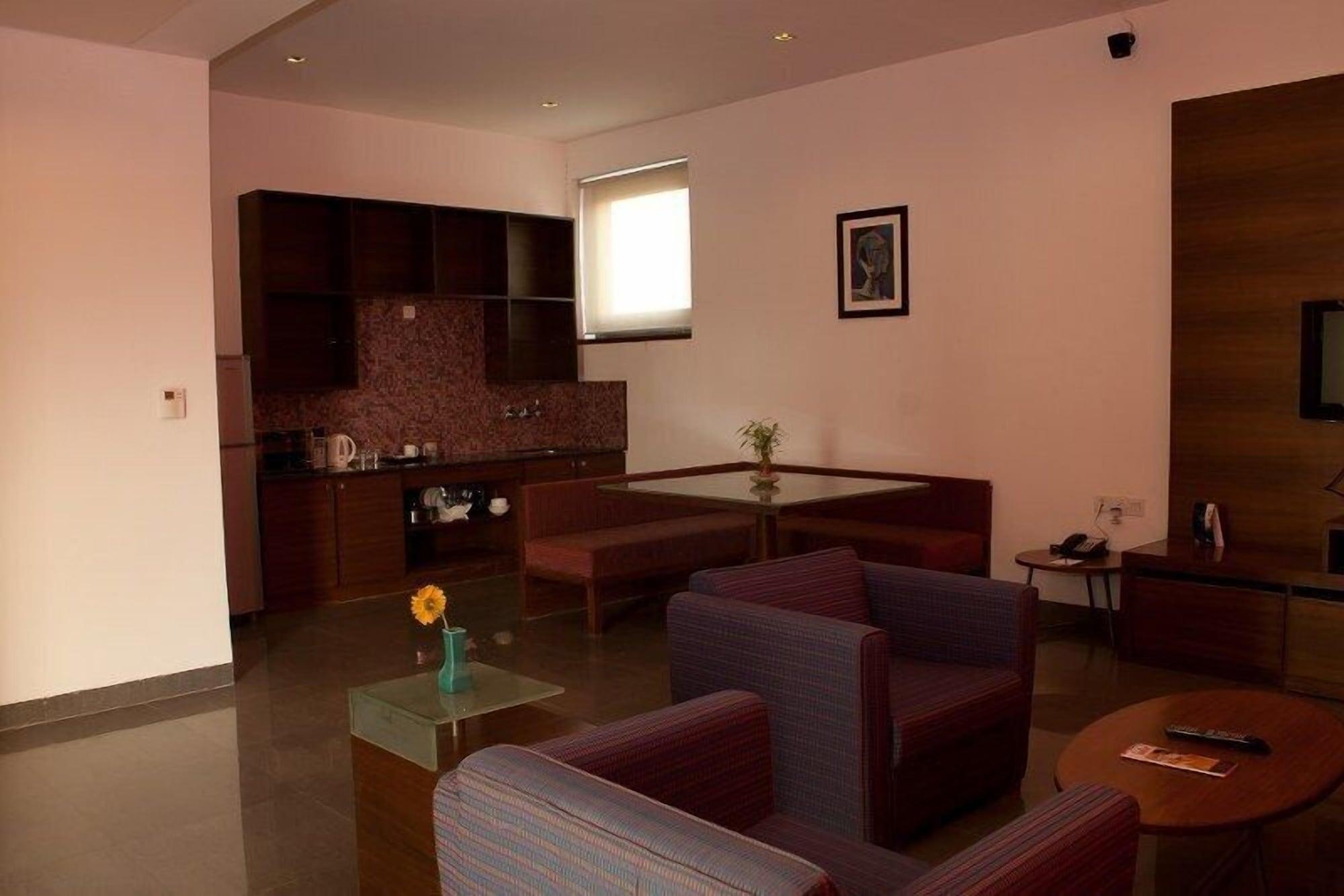 Hotel Parc Estique Pune Extérieur photo