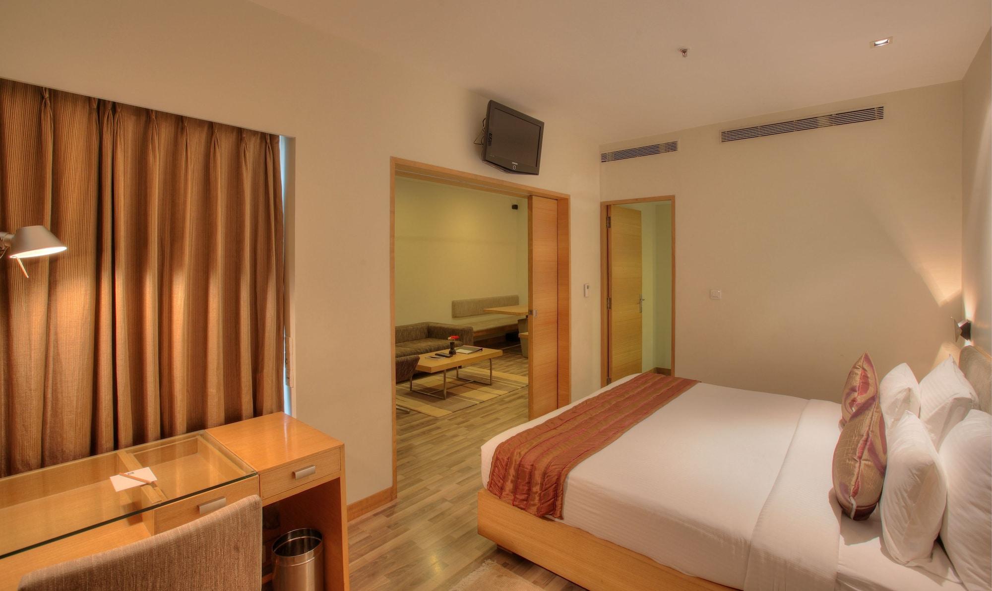Hotel Parc Estique Pune Extérieur photo
