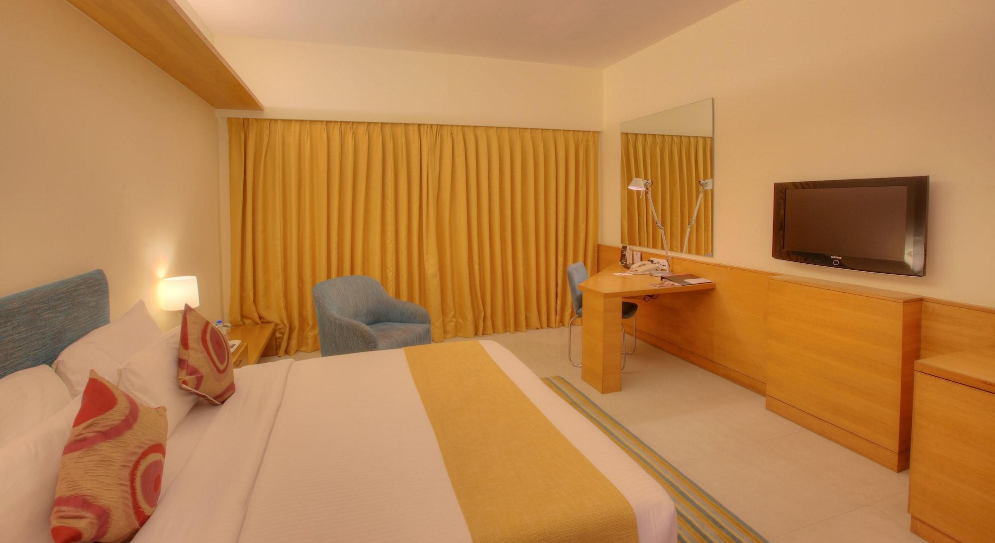 Hotel Parc Estique Pune Extérieur photo