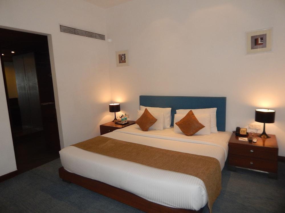 Hotel Parc Estique Pune Extérieur photo