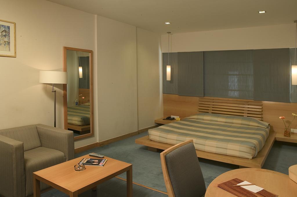 Hotel Parc Estique Pune Extérieur photo