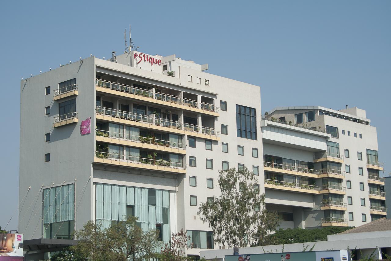 Hotel Parc Estique Pune Extérieur photo