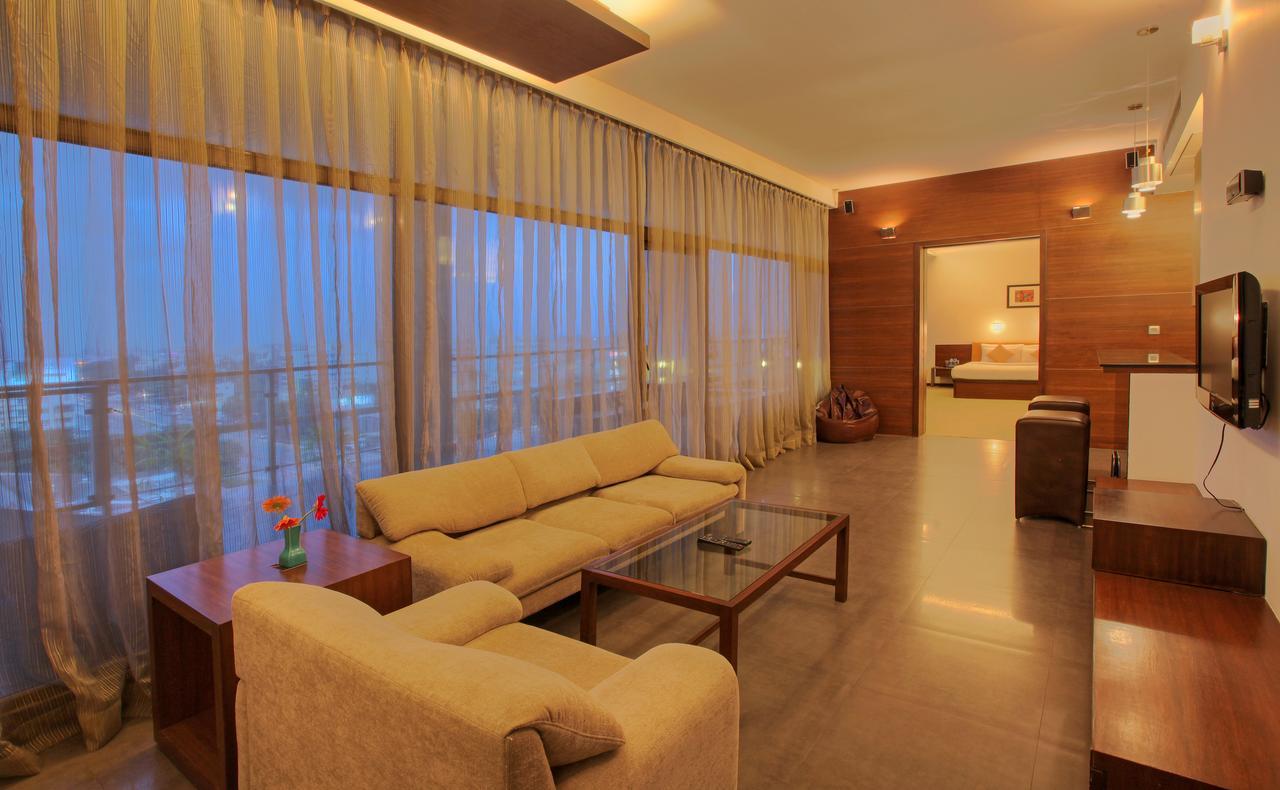 Hotel Parc Estique Pune Extérieur photo