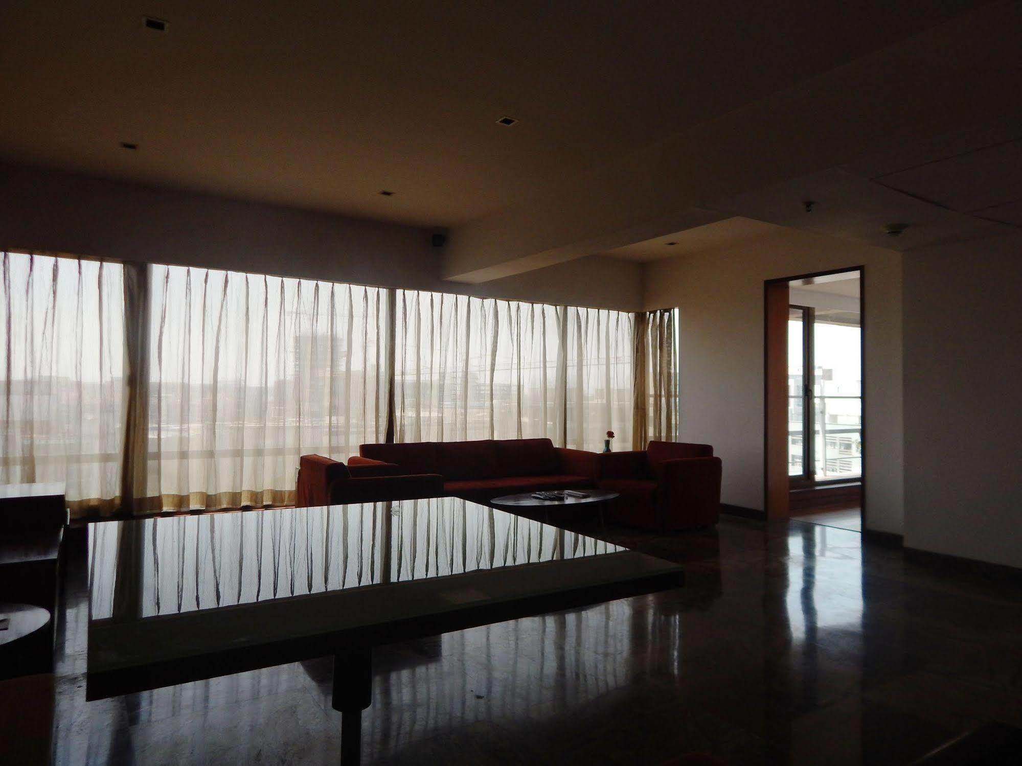 Hotel Parc Estique Pune Extérieur photo