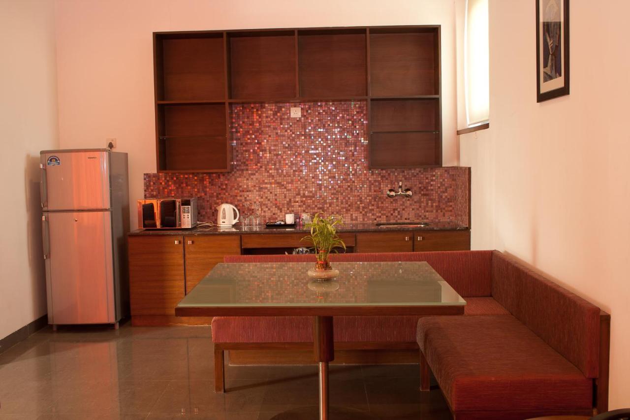 Hotel Parc Estique Pune Extérieur photo