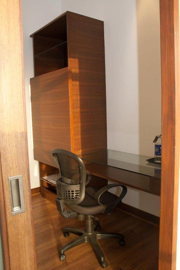 Hotel Parc Estique Pune Extérieur photo