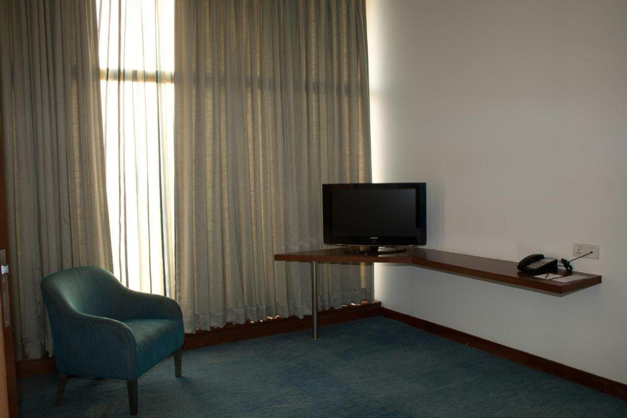 Hotel Parc Estique Pune Extérieur photo